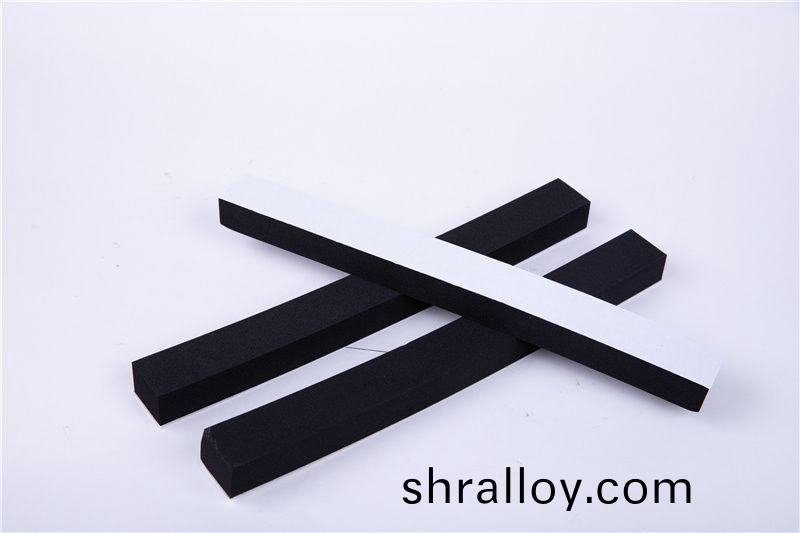 CR減震(zhen)保溫(wen)條